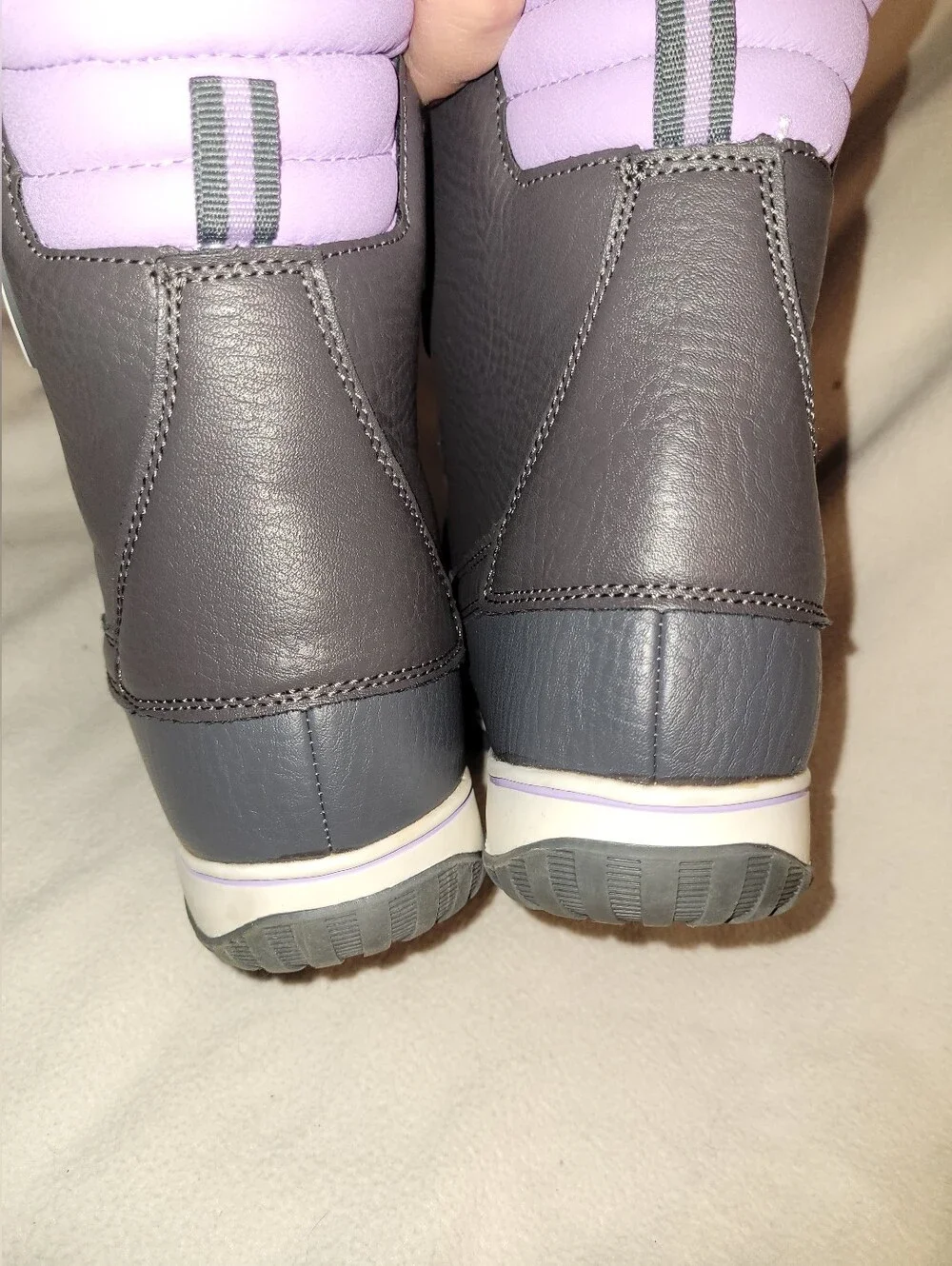 Totes Girls Size 5M Davina Grey Lavender Waterproof  Thinsulate Fleece Lining